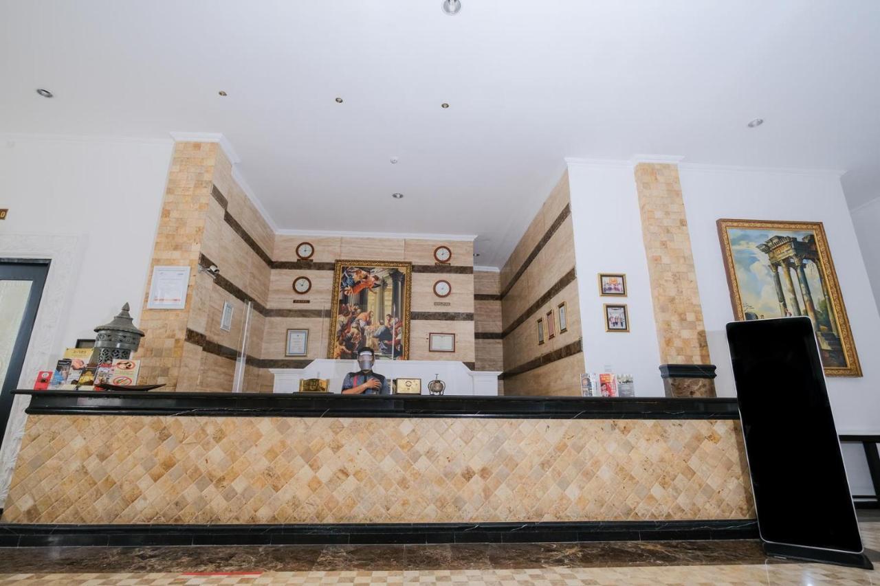 The Grand Palace Hotel Yogyakarta Exterior photo