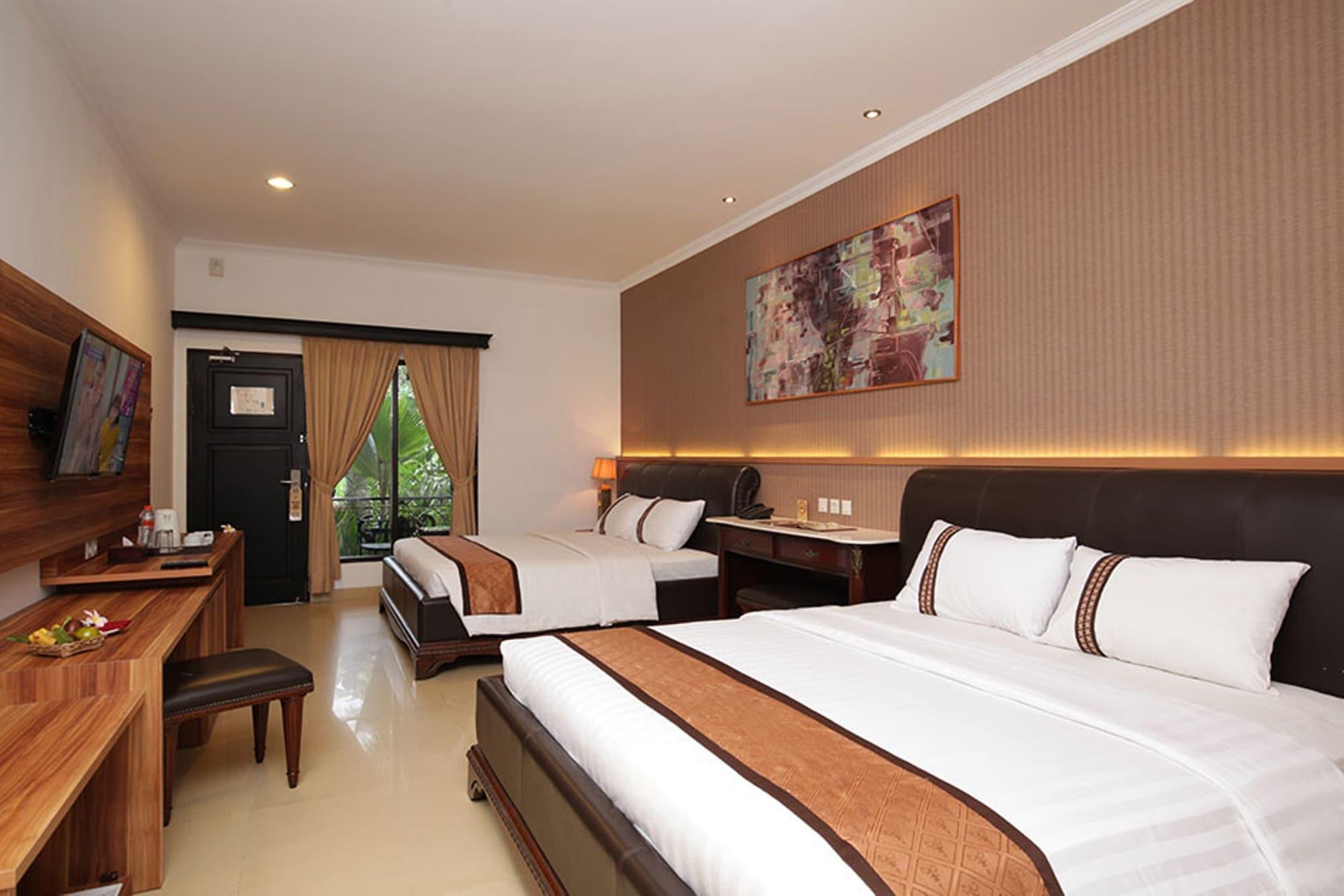 The Grand Palace Hotel Yogyakarta Exterior photo