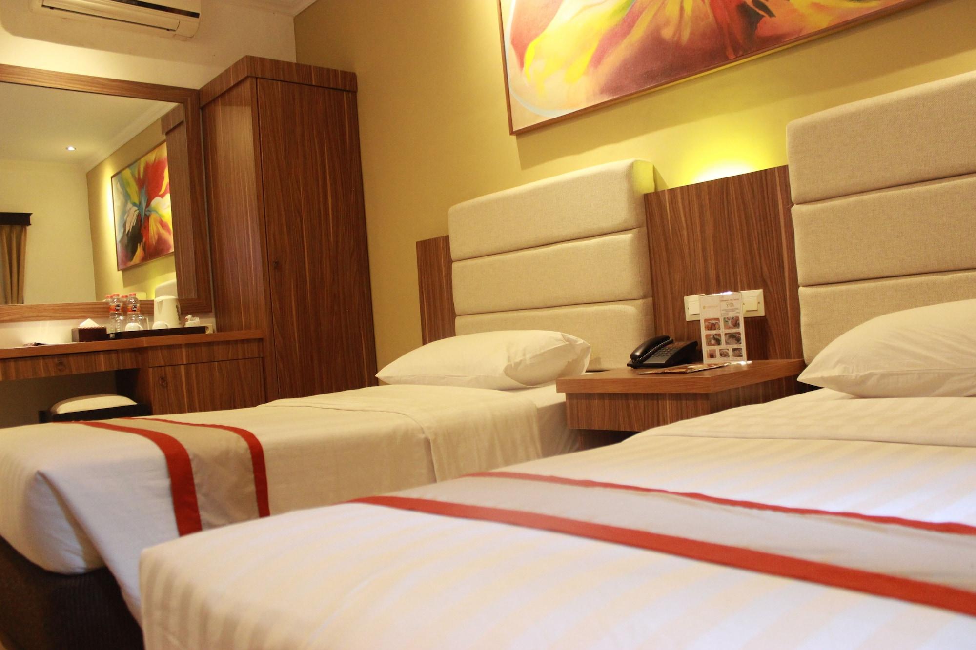 The Grand Palace Hotel Yogyakarta Exterior photo