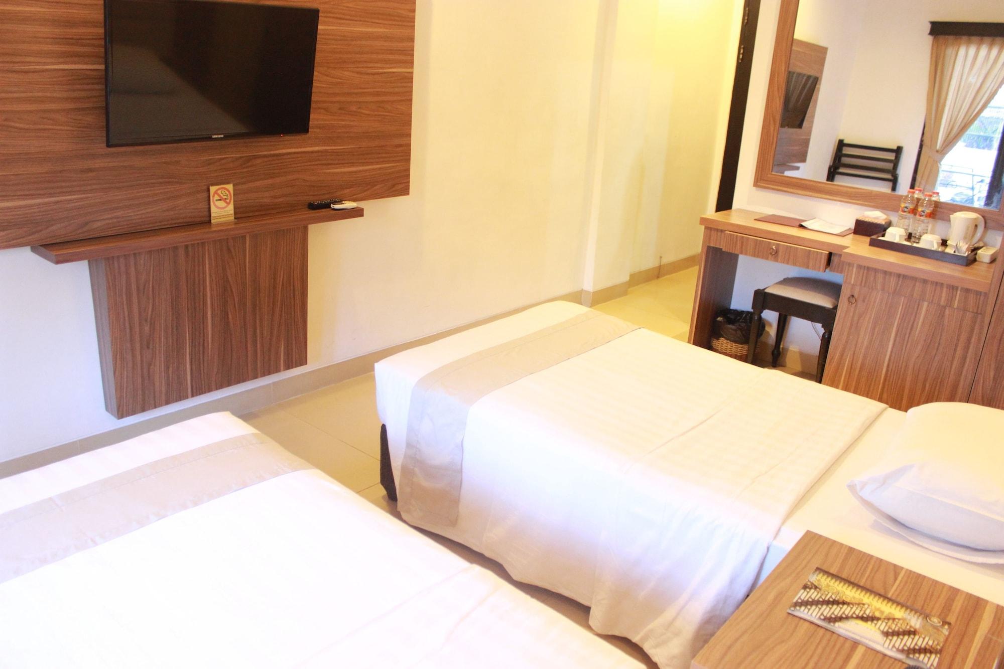The Grand Palace Hotel Yogyakarta Exterior photo