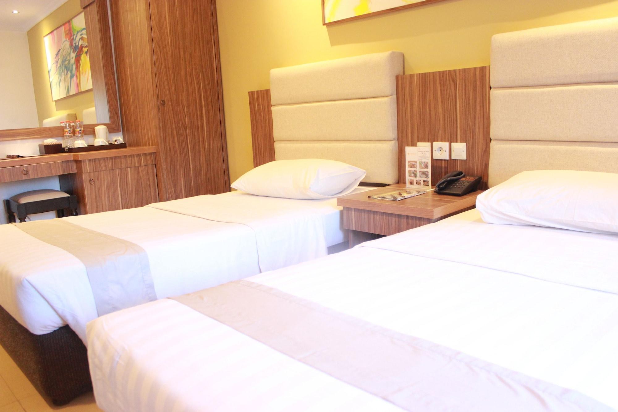 The Grand Palace Hotel Yogyakarta Exterior photo