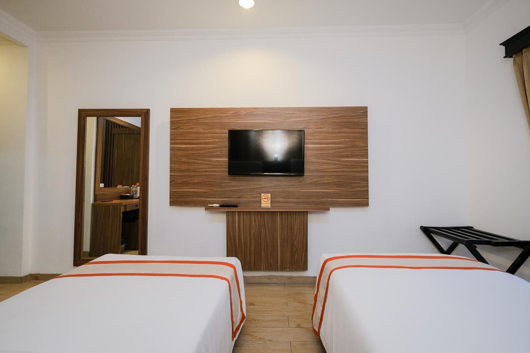 The Grand Palace Hotel Yogyakarta Exterior photo