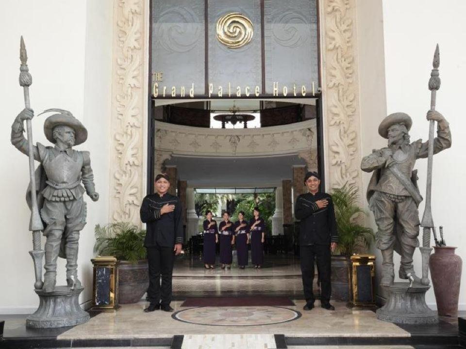 The Grand Palace Hotel Yogyakarta Exterior photo