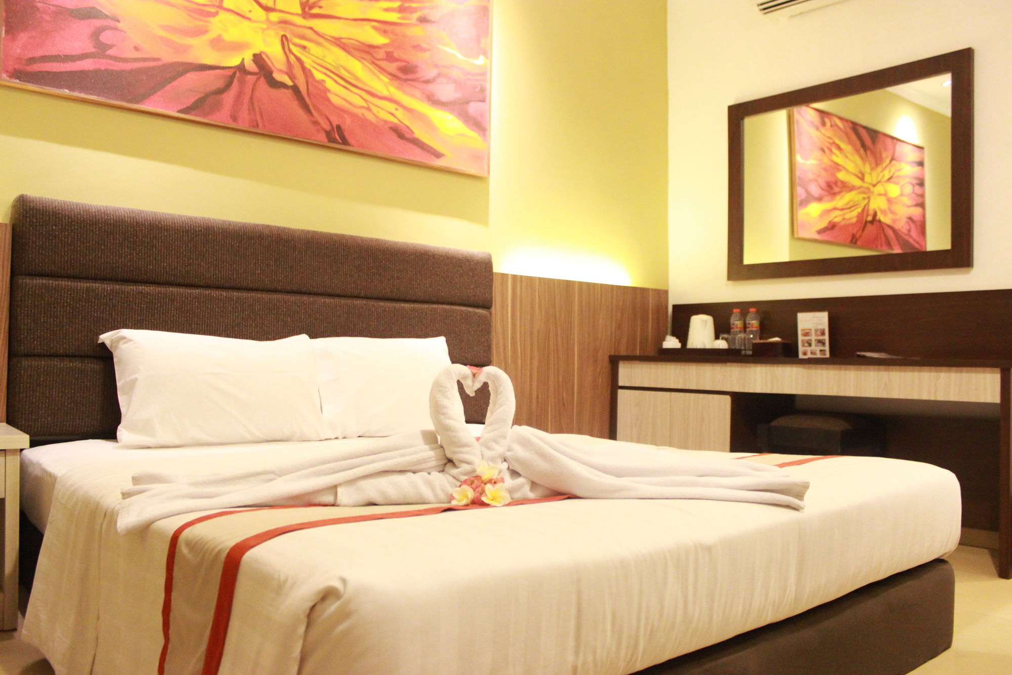The Grand Palace Hotel Yogyakarta Exterior photo