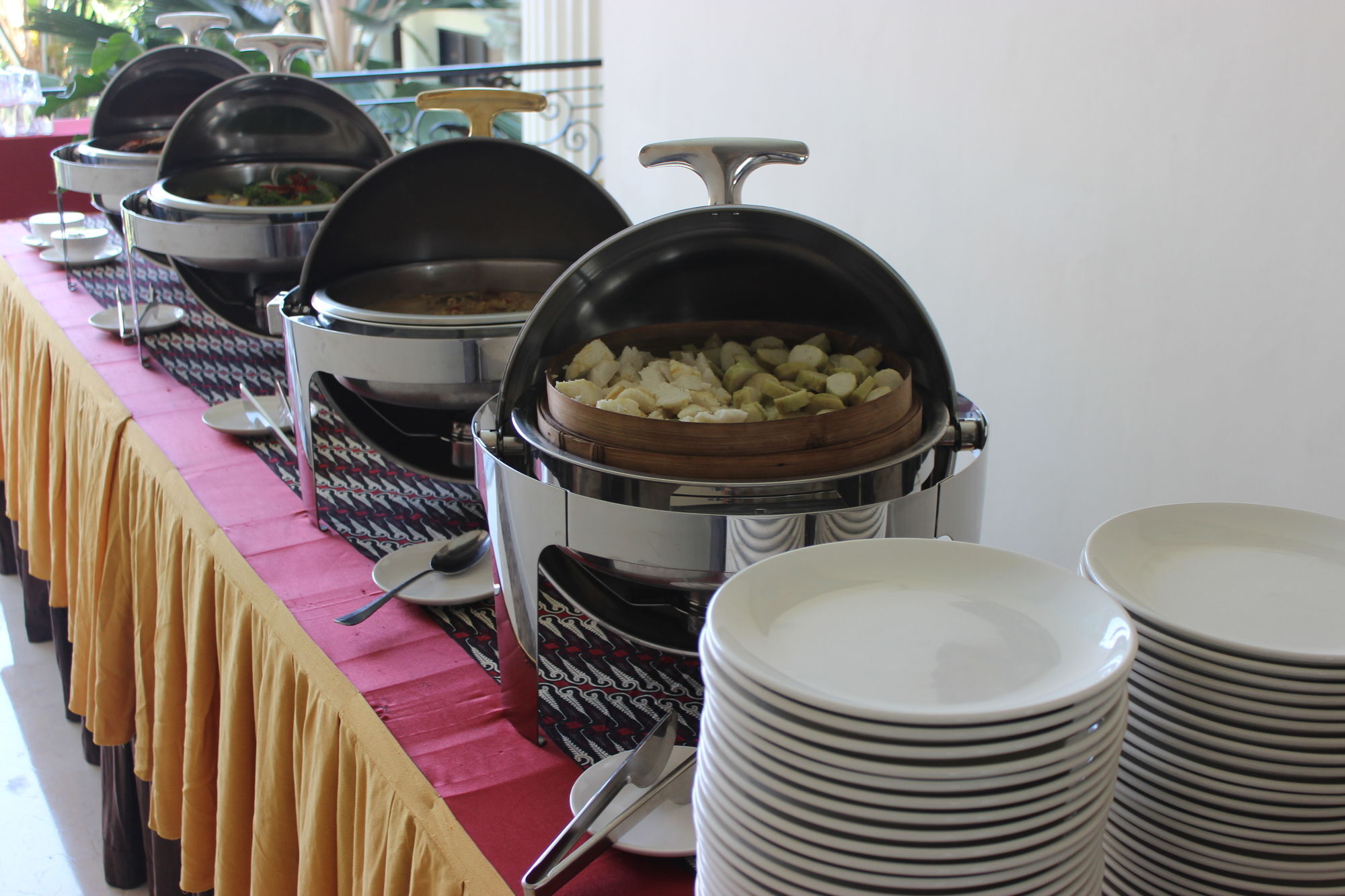 The Grand Palace Hotel Yogyakarta Exterior photo